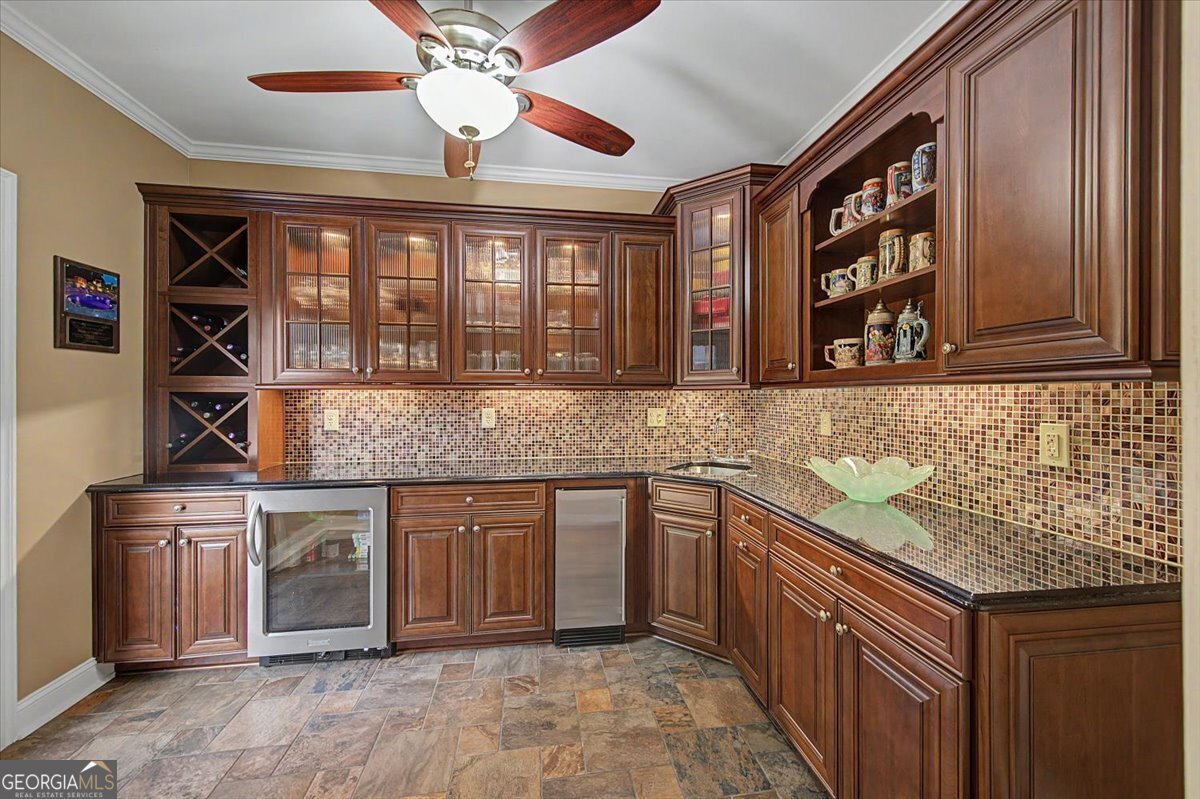 20 Lake Overlook Drive