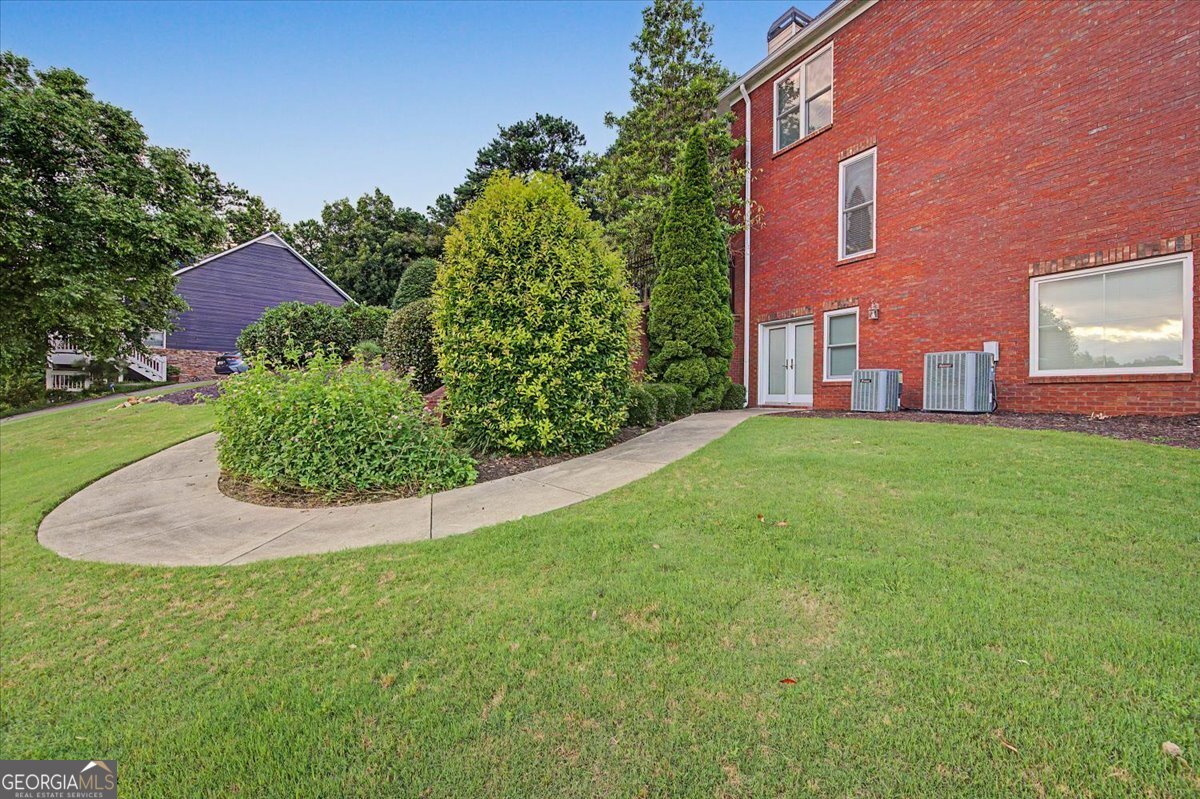 20 Lake Overlook Drive