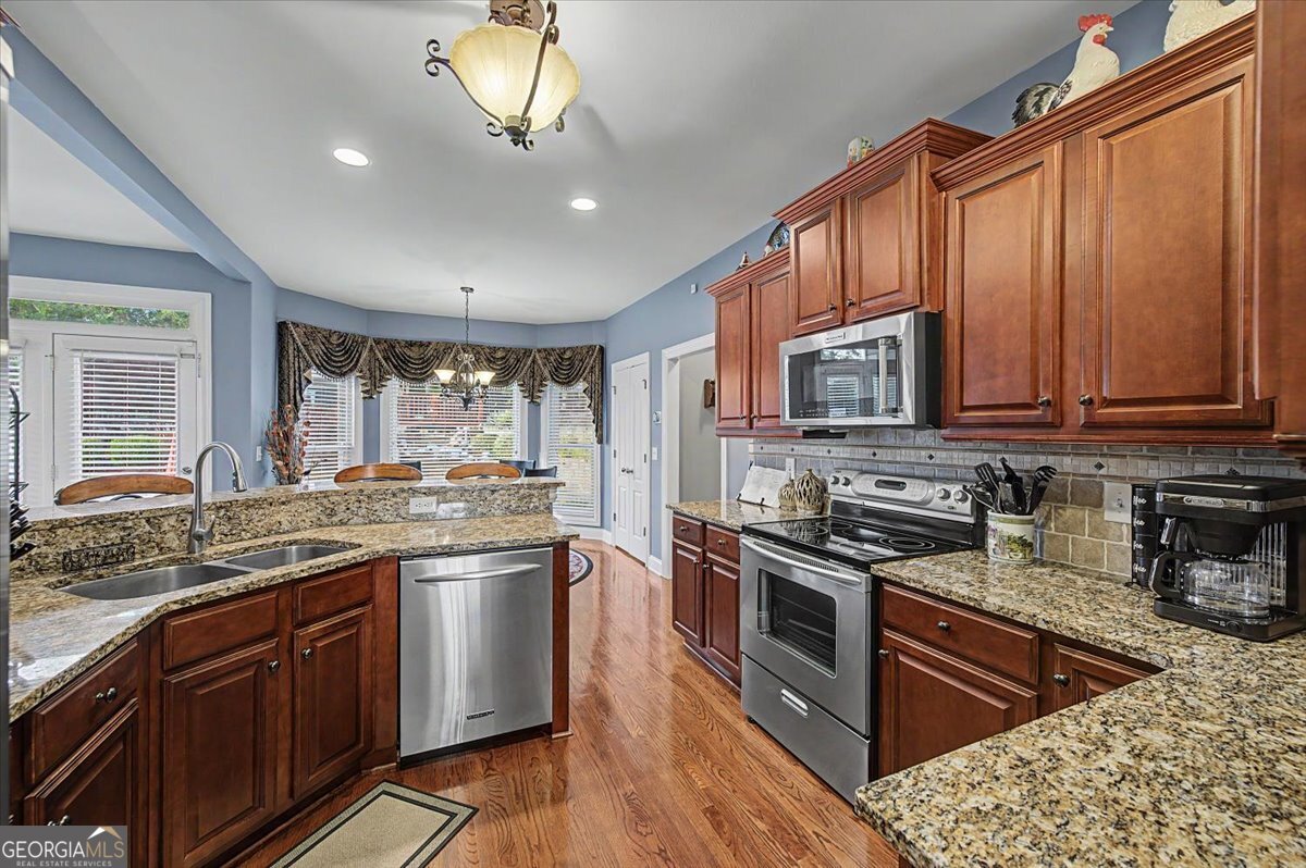 20 Lake Overlook Drive