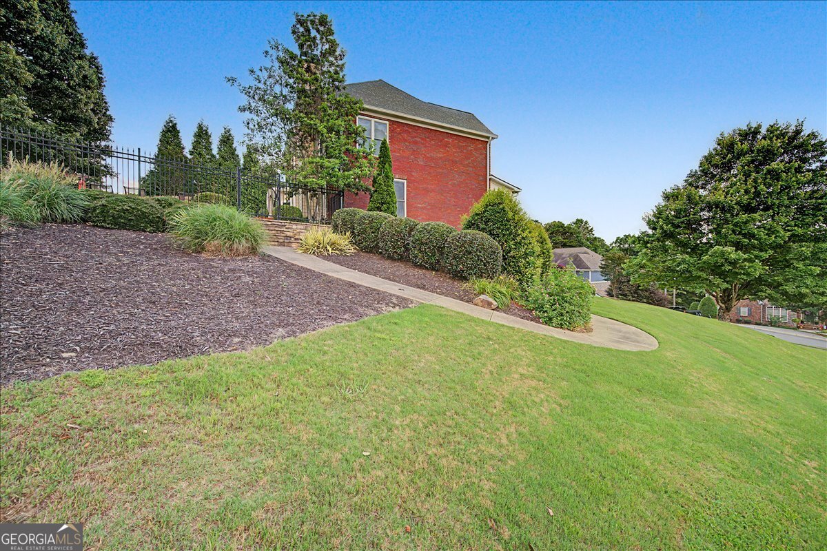 20 Lake Overlook Drive