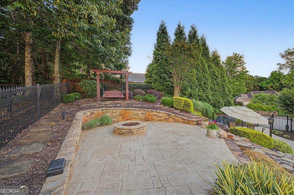 20 Lake Overlook Drive