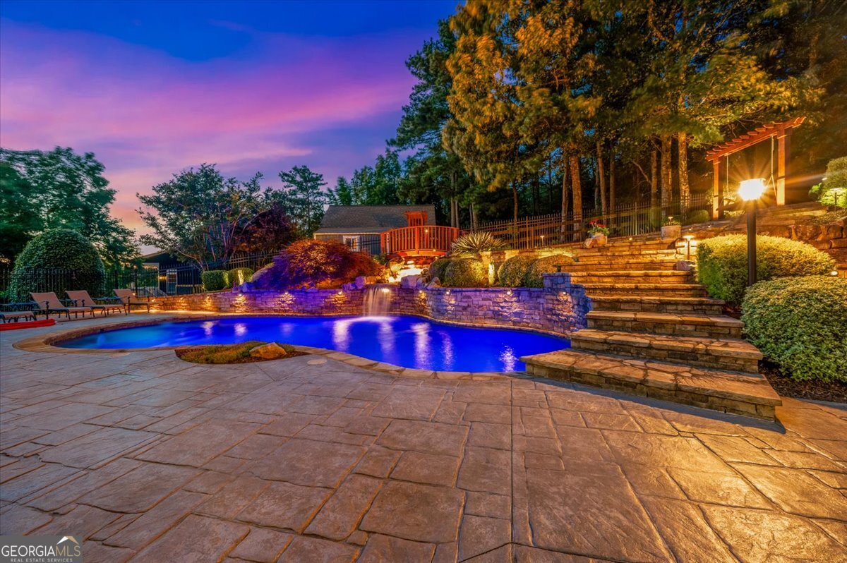 20 Lake Overlook Drive