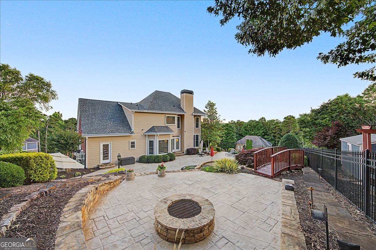 20 Lake Overlook Drive