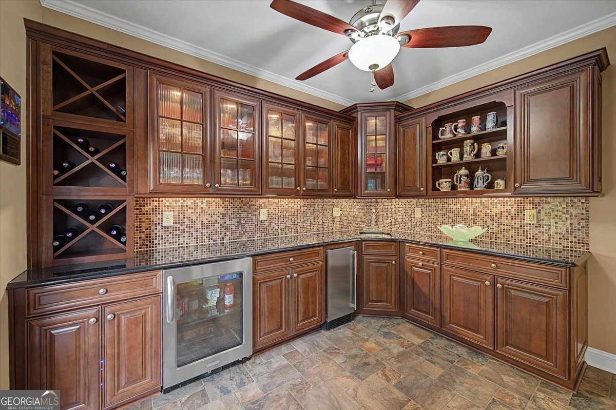 20 Lake Overlook Drive