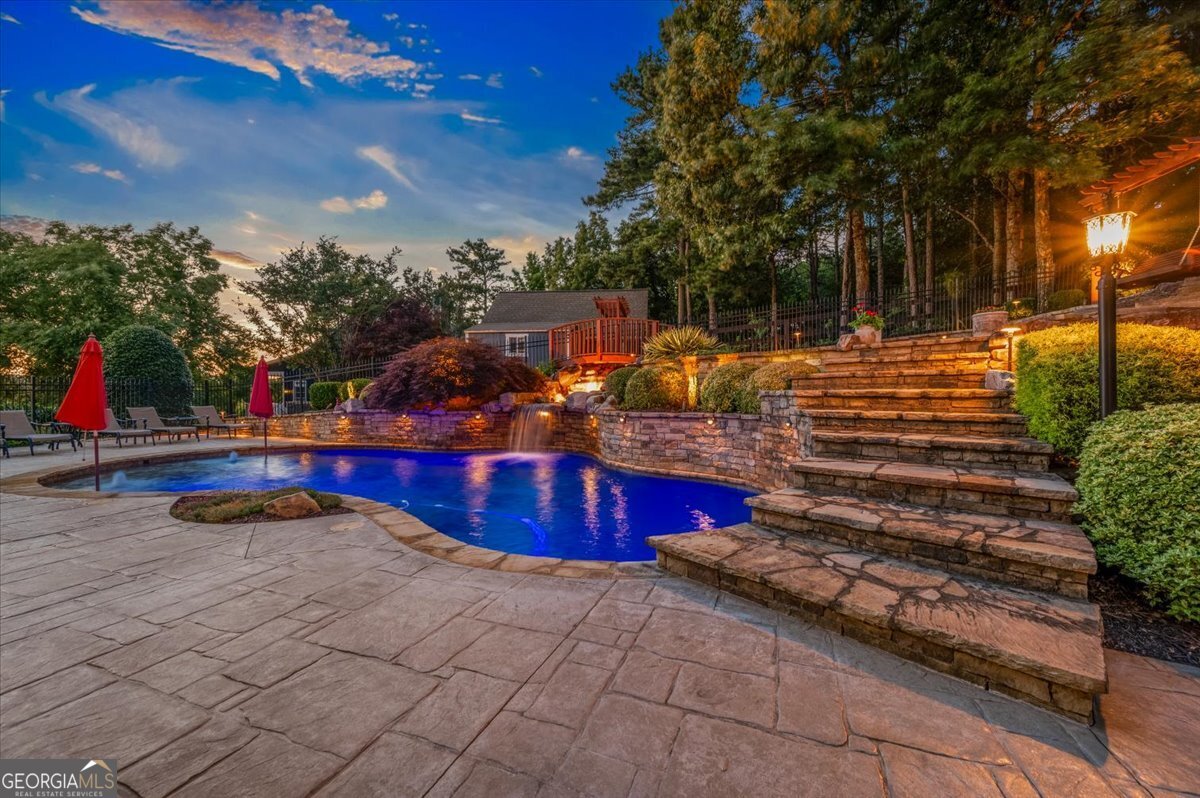 20 Lake Overlook Drive