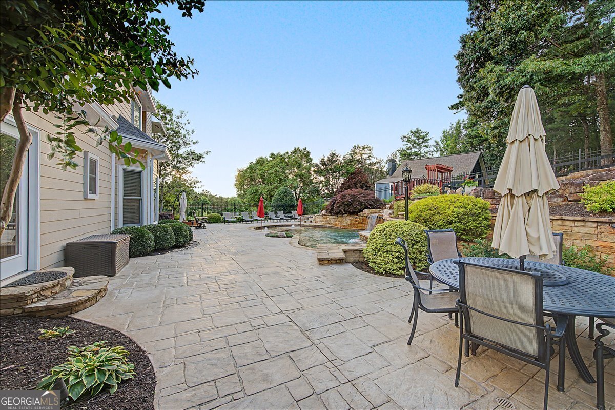 20 Lake Overlook Drive