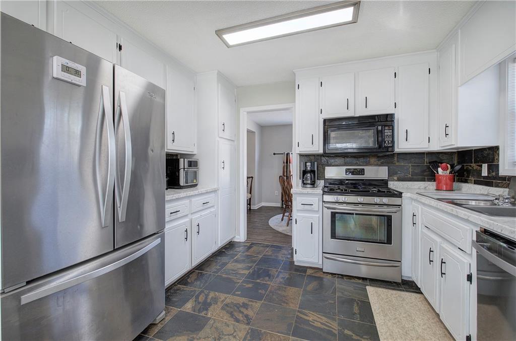113 Amberwood Lane