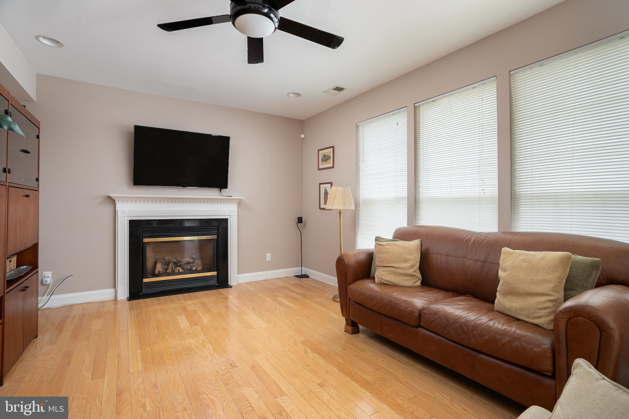 28 Durham Dr