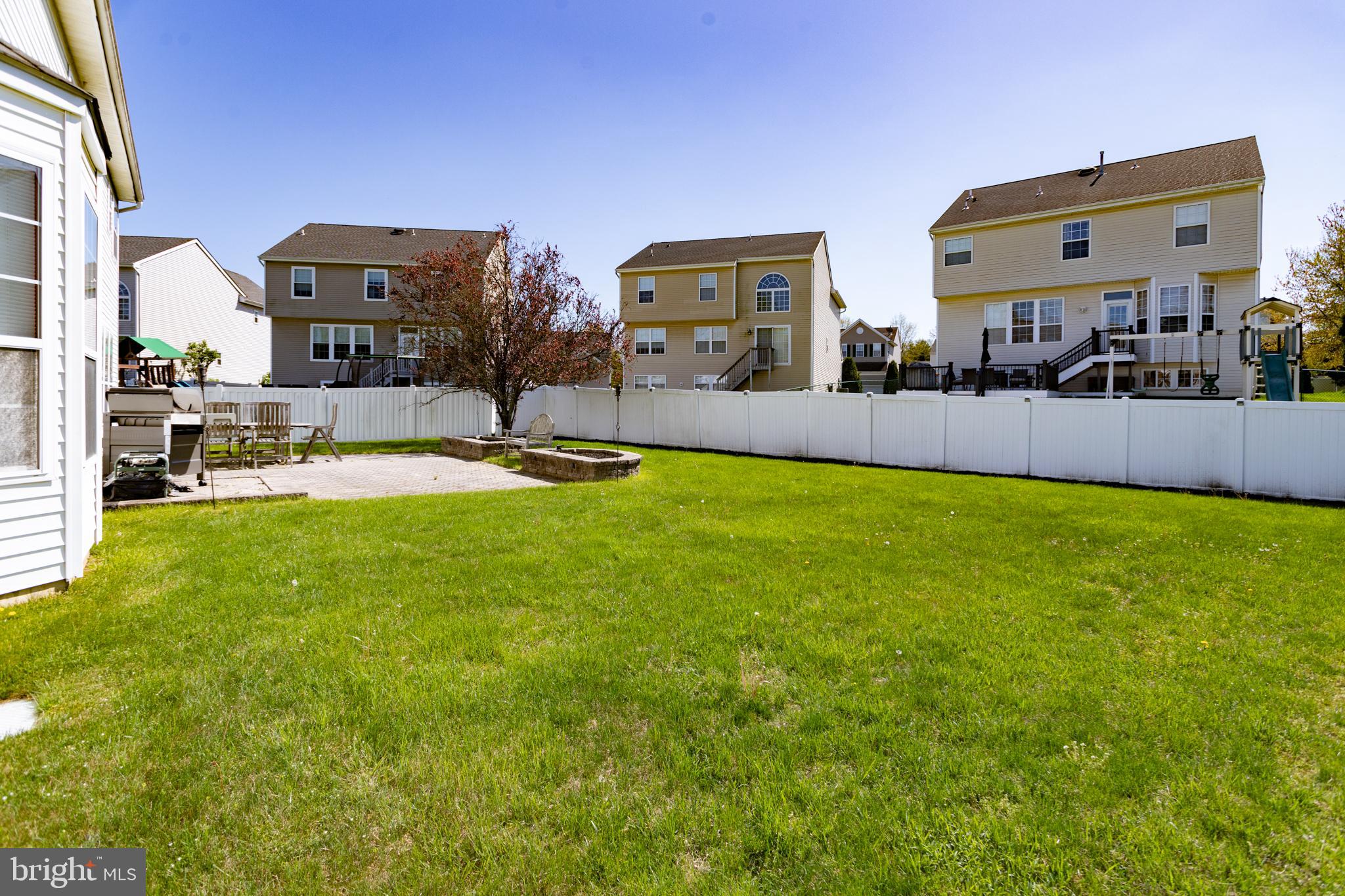 28 Durham Dr