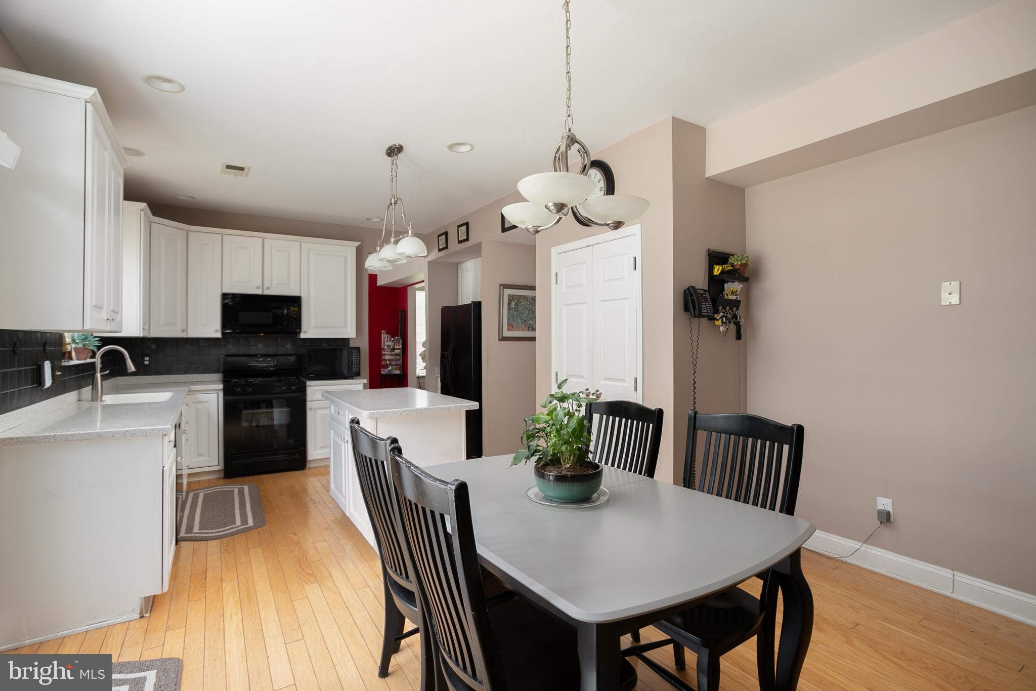 28 Durham Dr