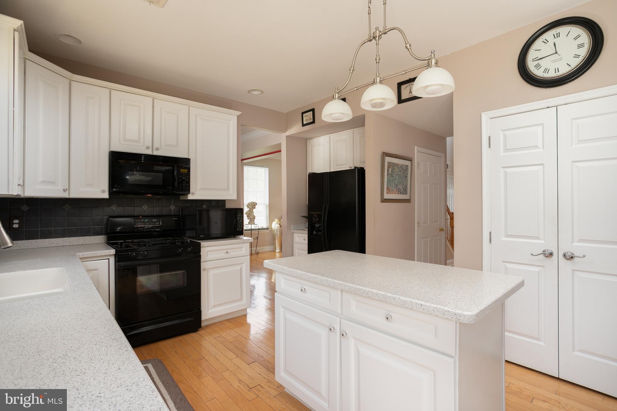 28 Durham Dr