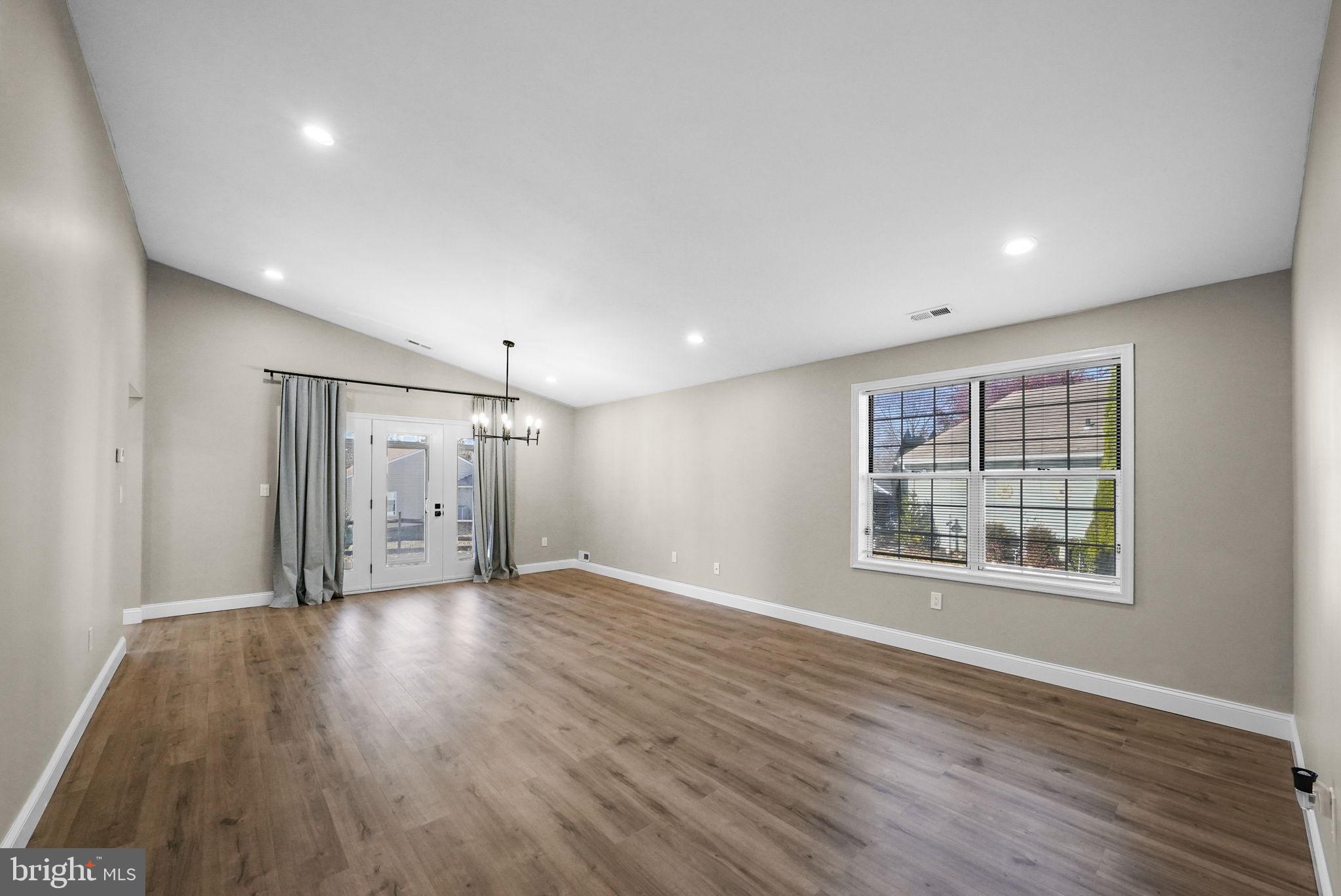 13 Tallwood Ct