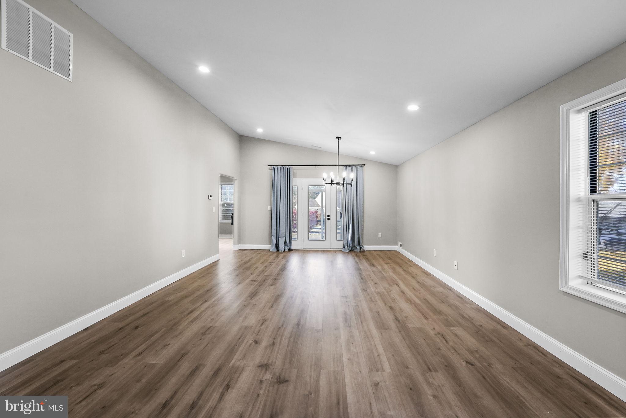 13 Tallwood Ct