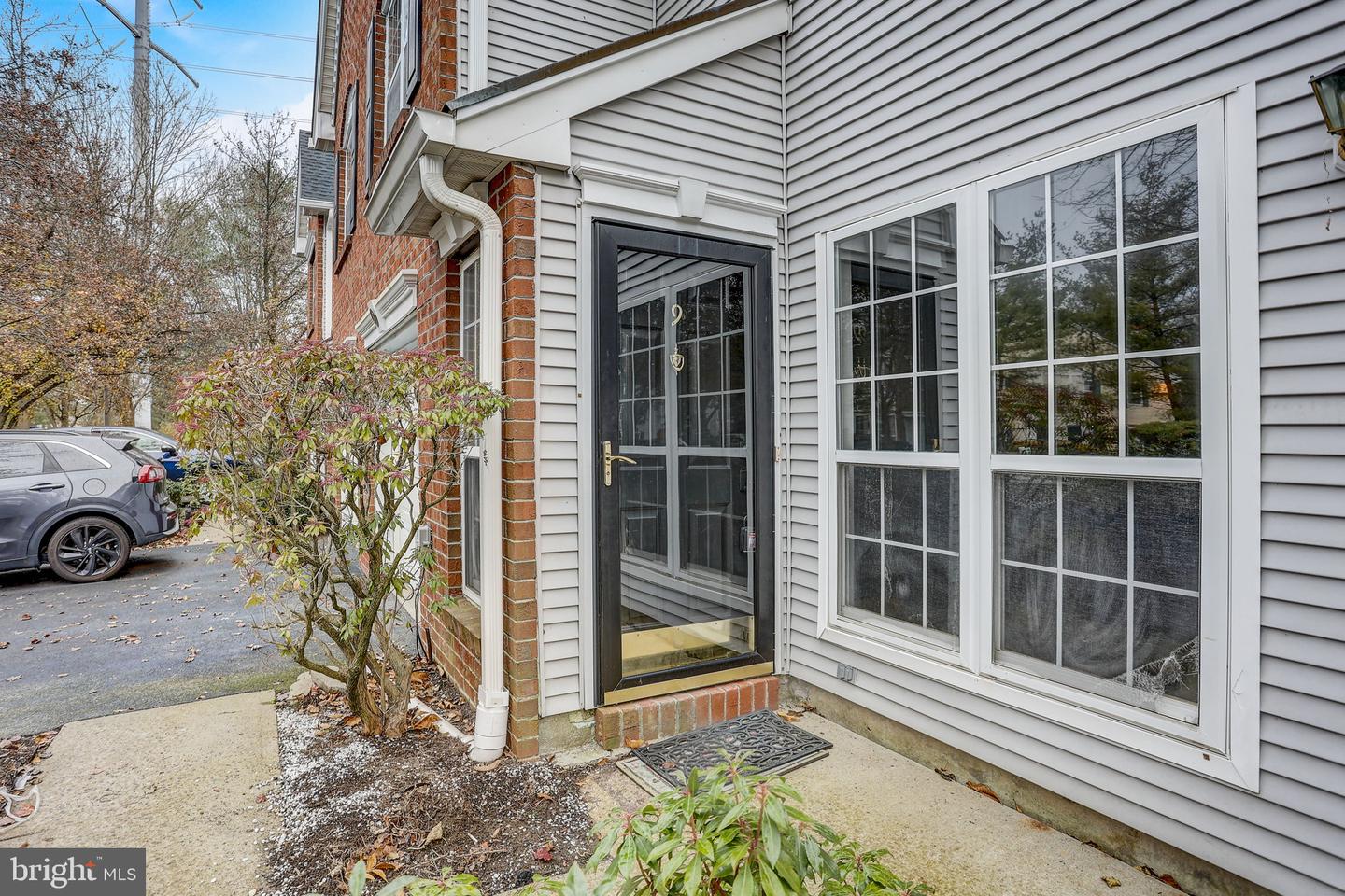 9 Wayne Ct