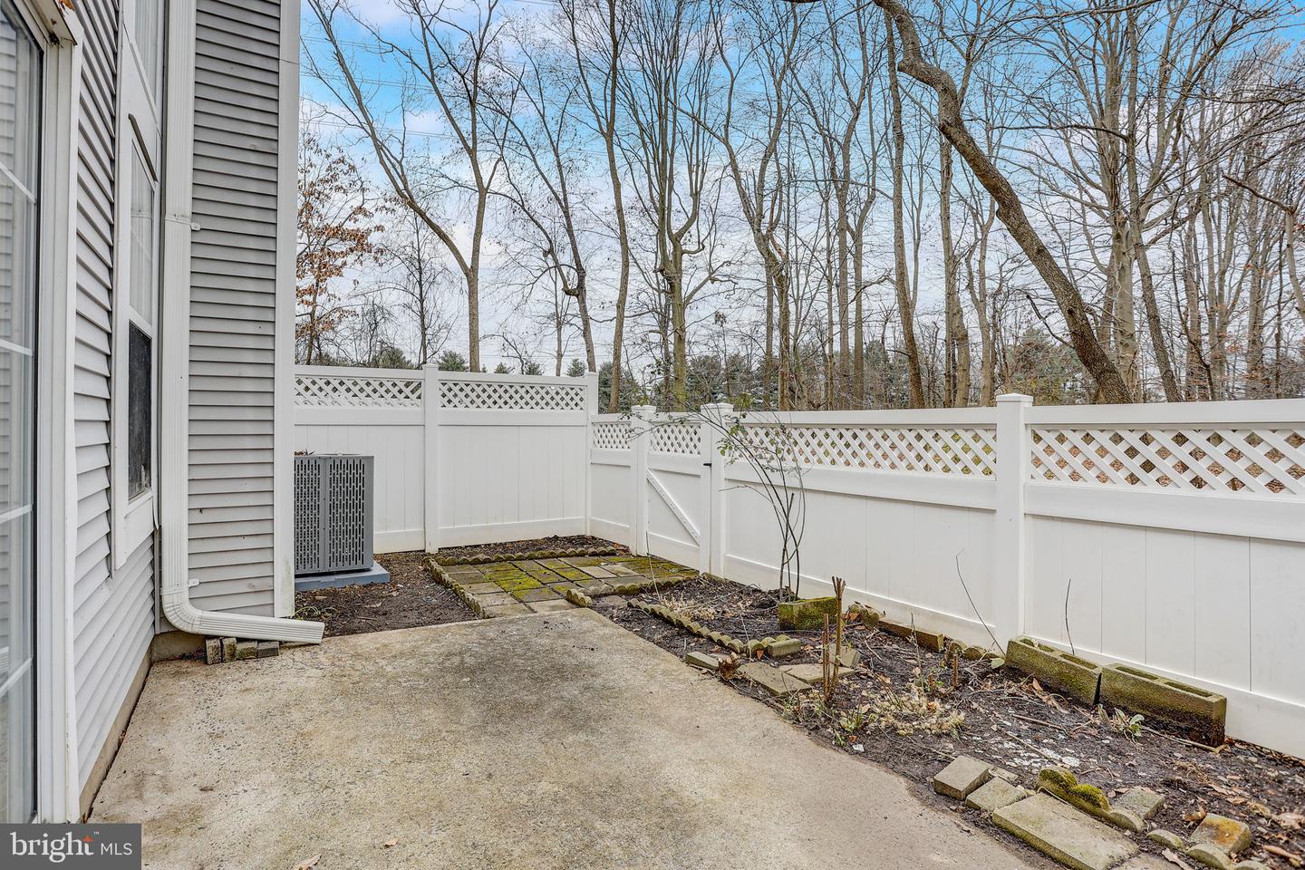 9 Wayne Ct