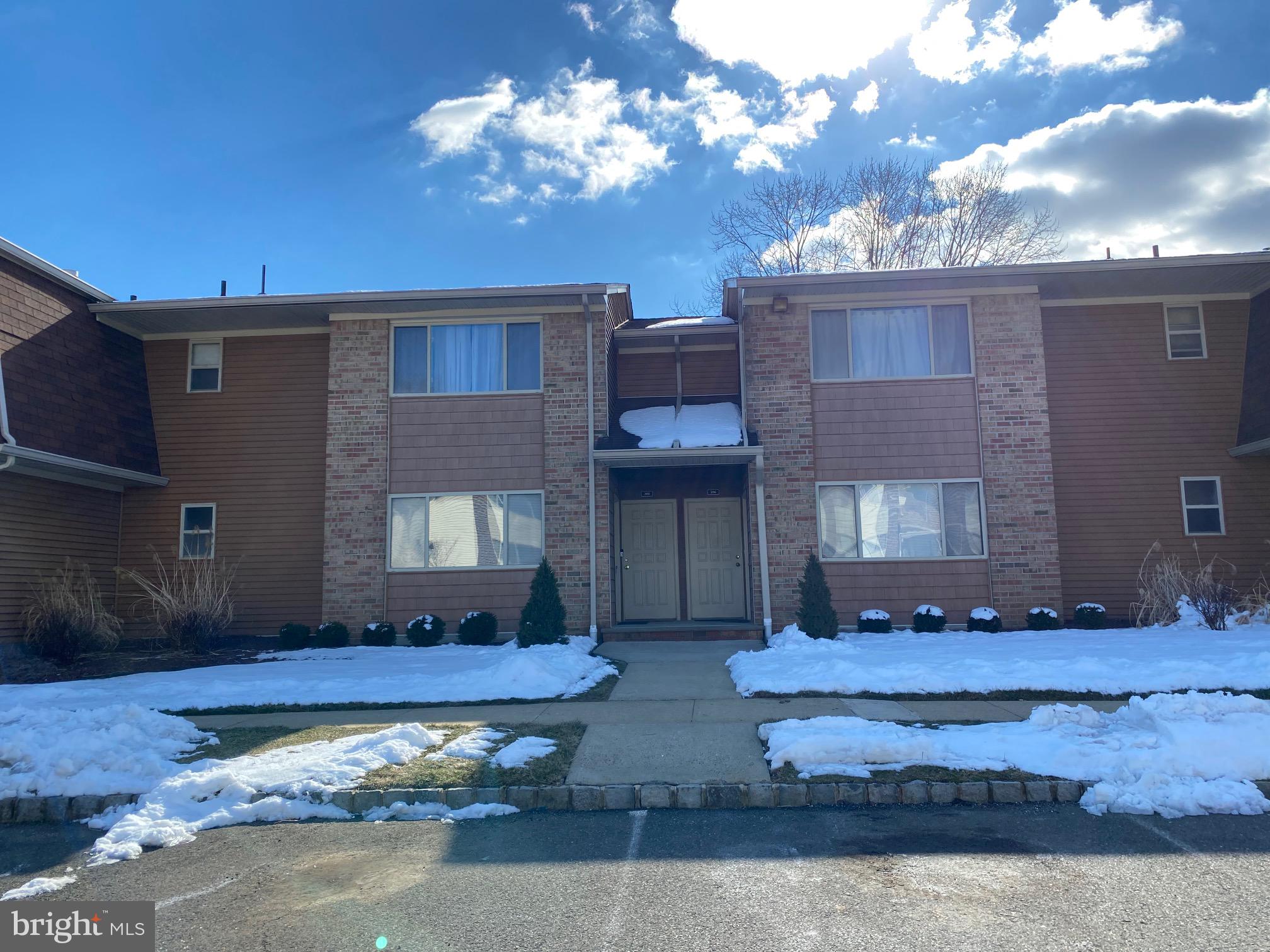 207 Mandon Ct #1