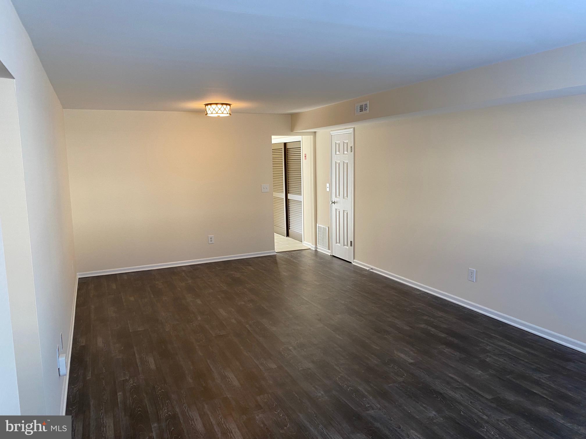 207 Mandon Ct #1