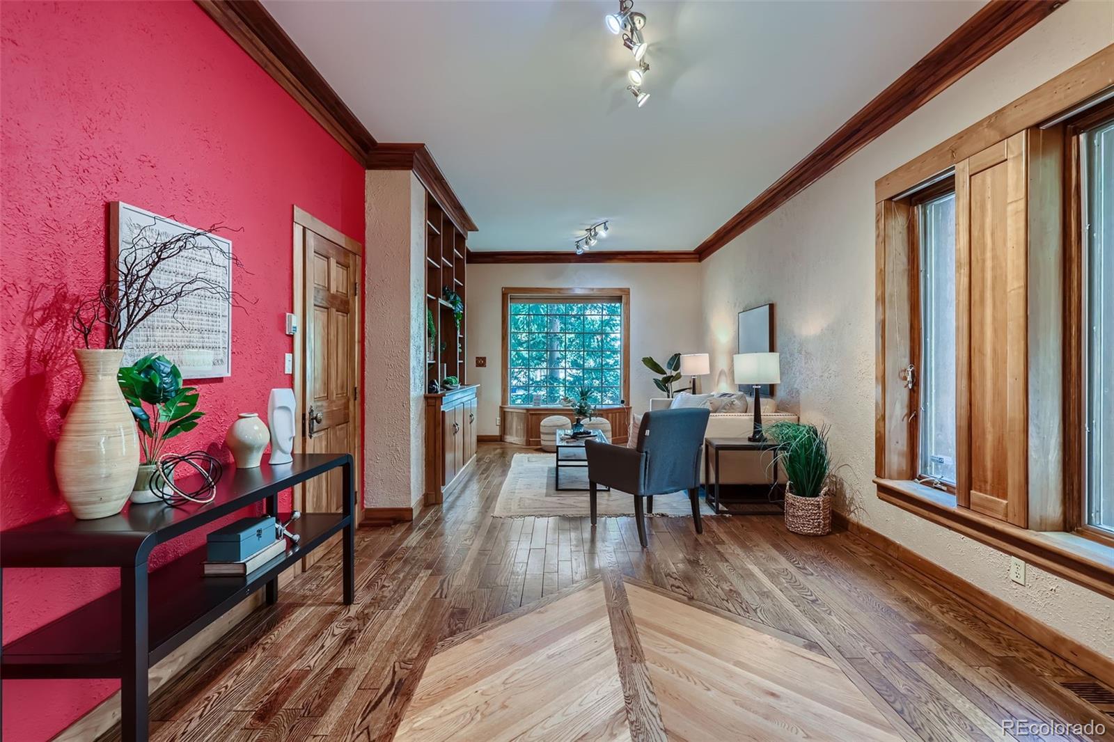 1928 S Washington Street