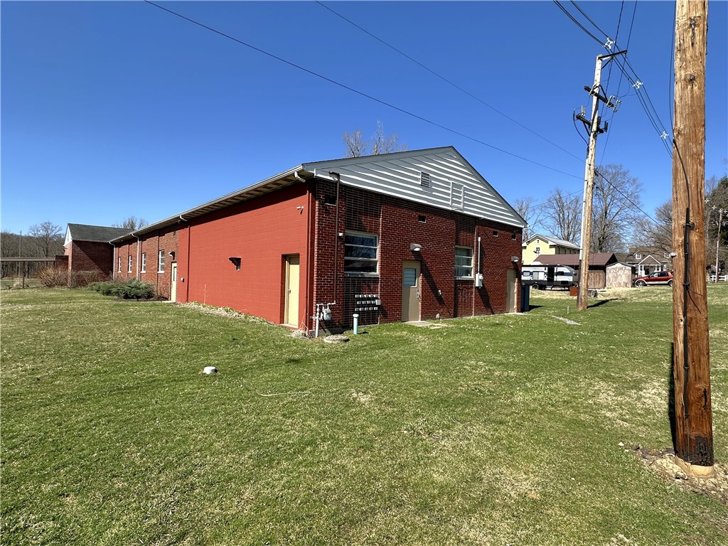 163 N 9th Street