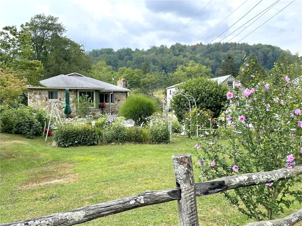 205 Ericas Lane