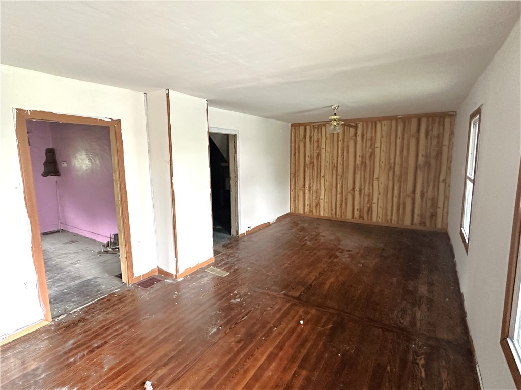305 3rd Street