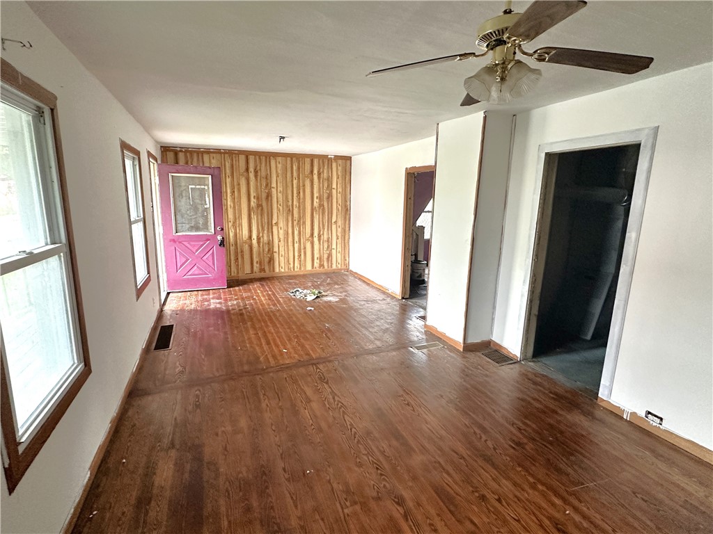 305 3rd Street