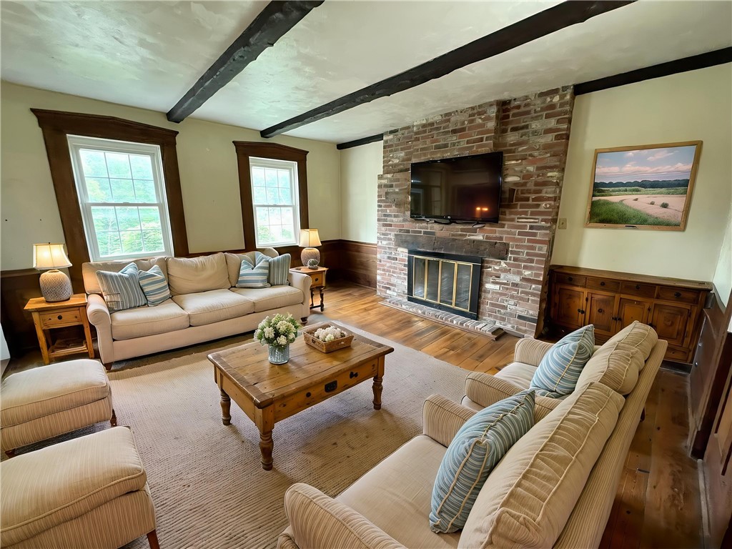 328 Thatcher Rd