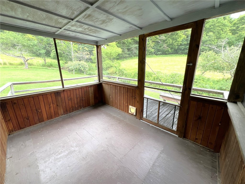 328 Thatcher Rd