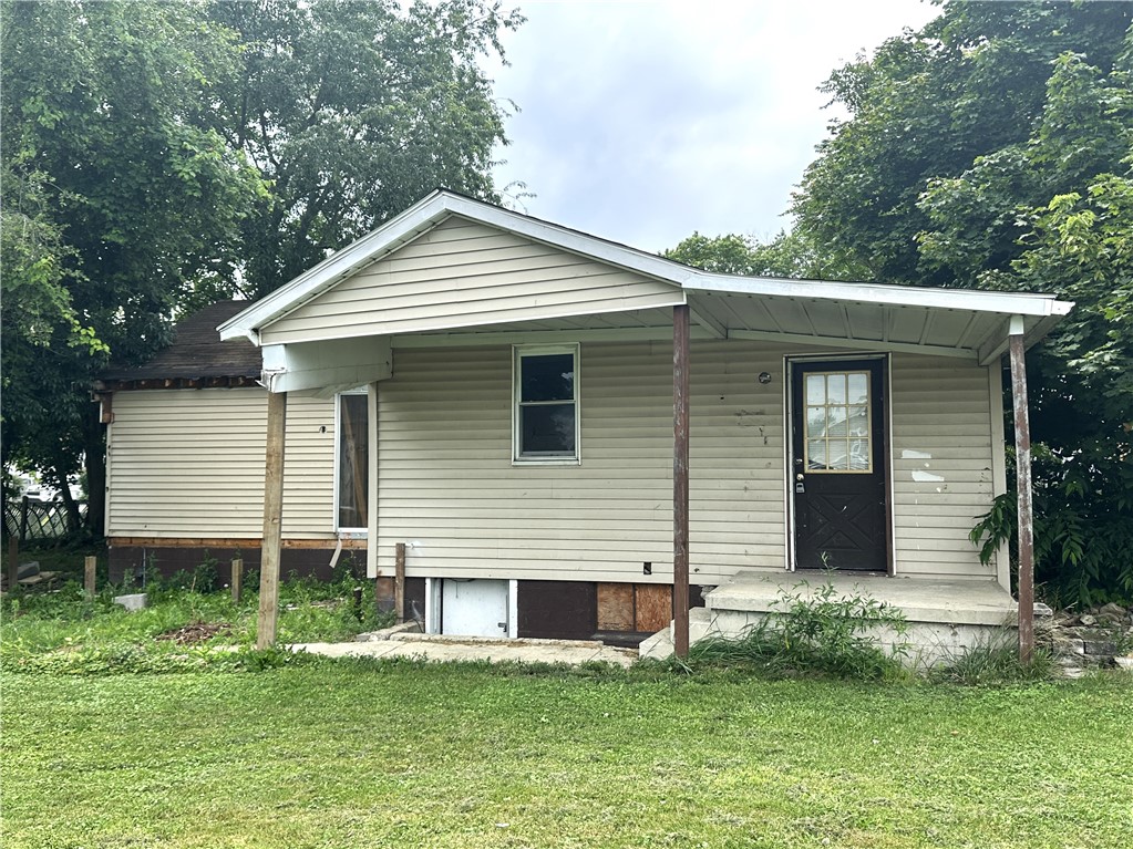 8 1/2 Apple Street