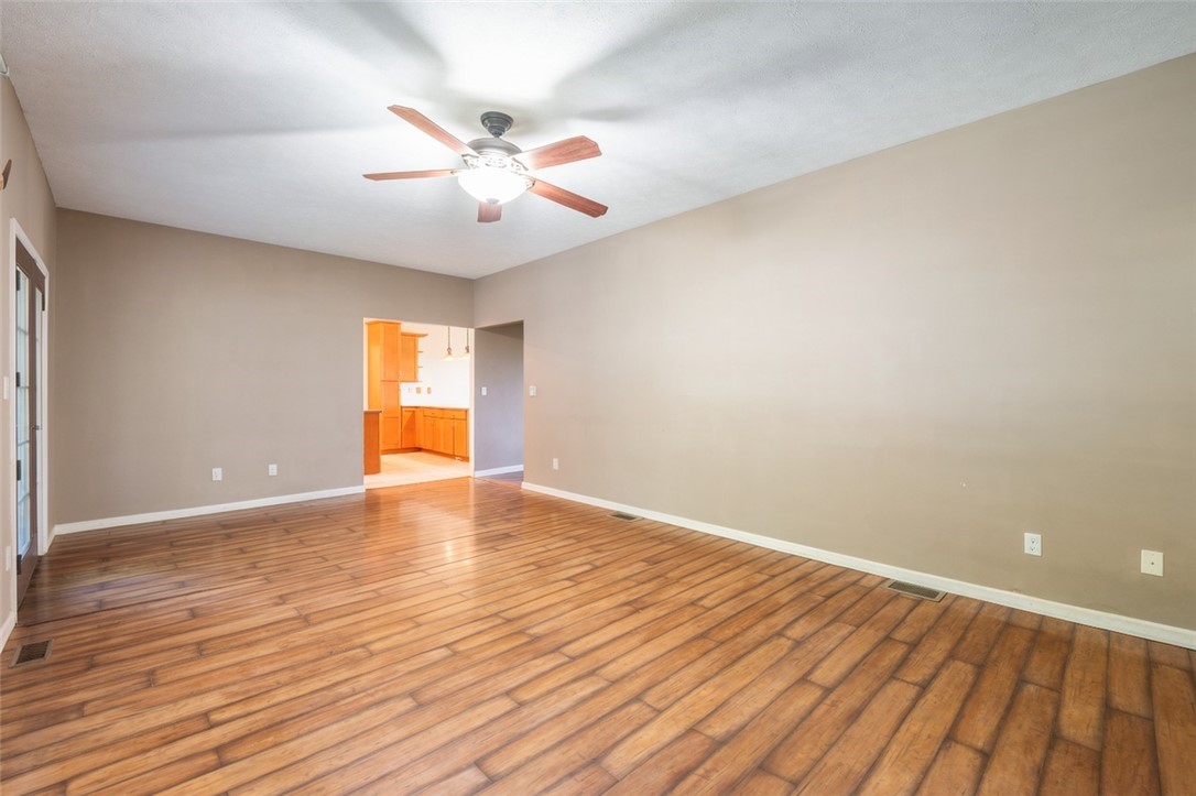 387 George Lane