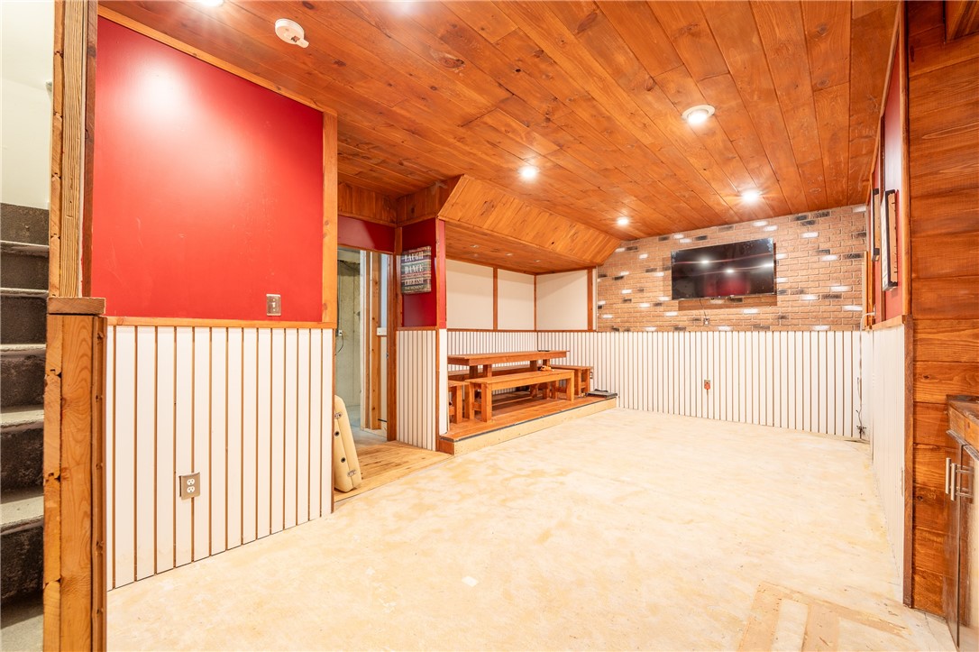 387 George Lane