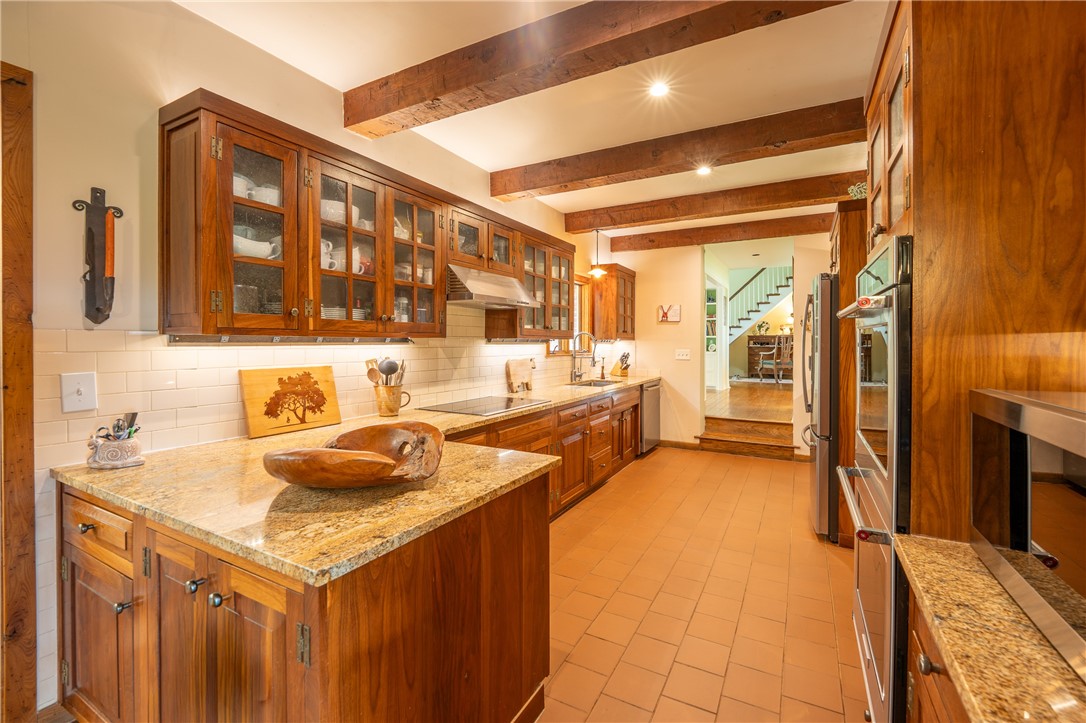 127 Mountain Road