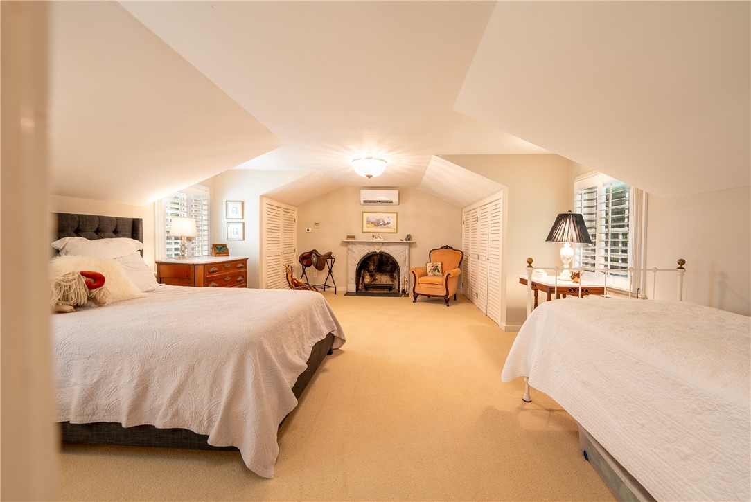 127 Mountain Road