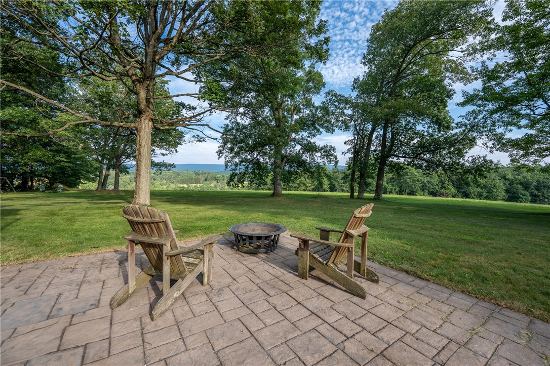 127 Mountain Road