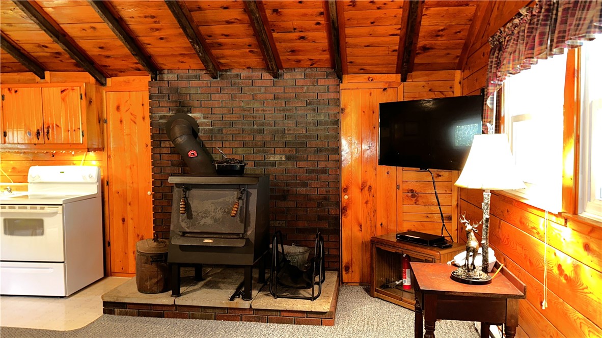 737 Crooked Pine Trail