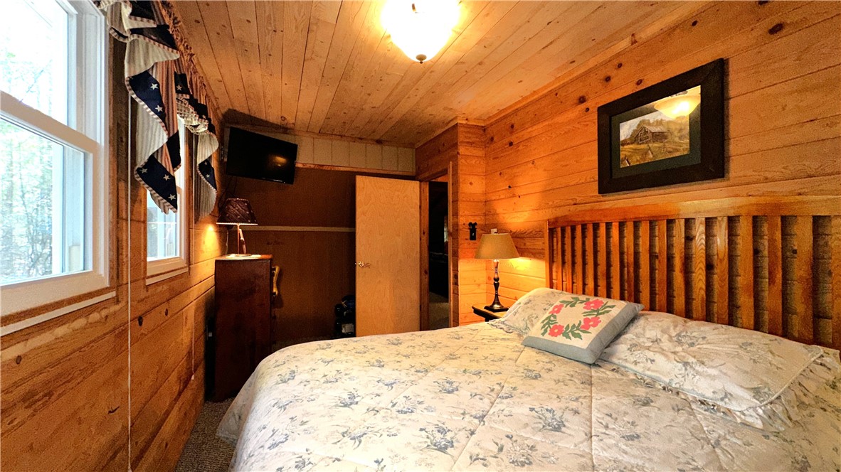 737 Crooked Pine Trail