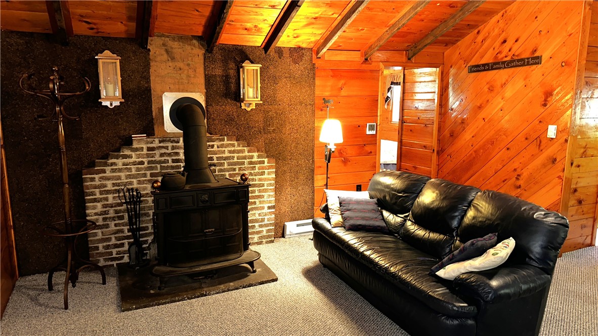 737 Crooked Pine Trail