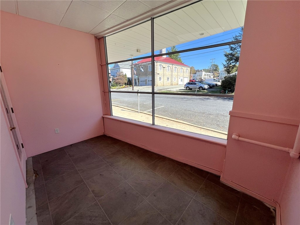 111 N Fairfield Street