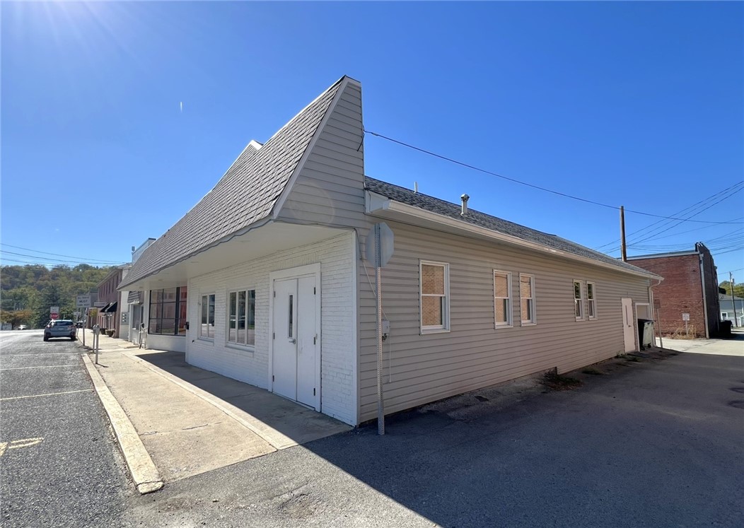 111 N Fairfield Street