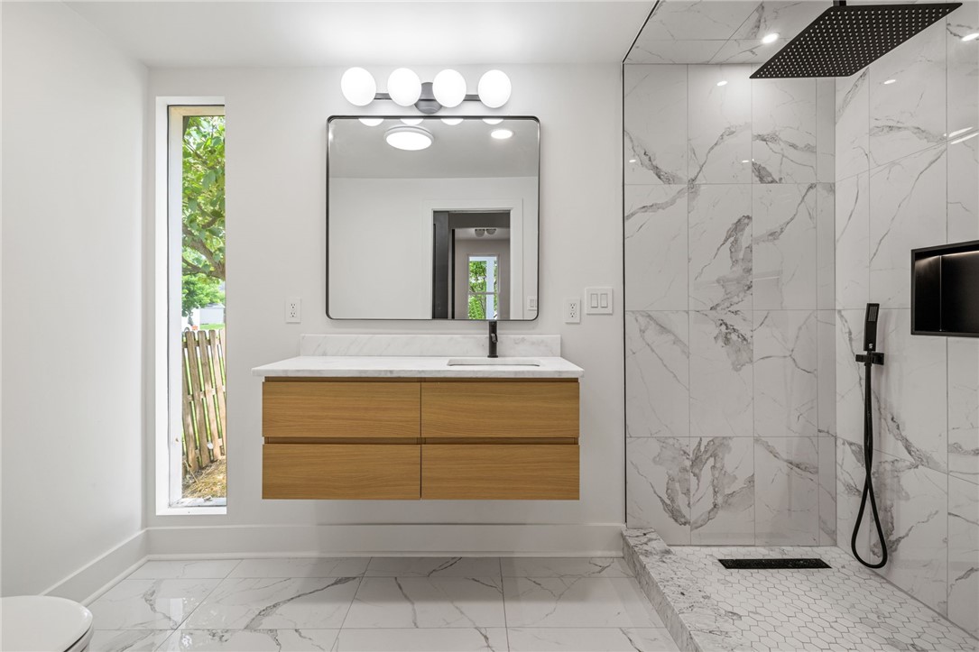 312 N Fairfield Street