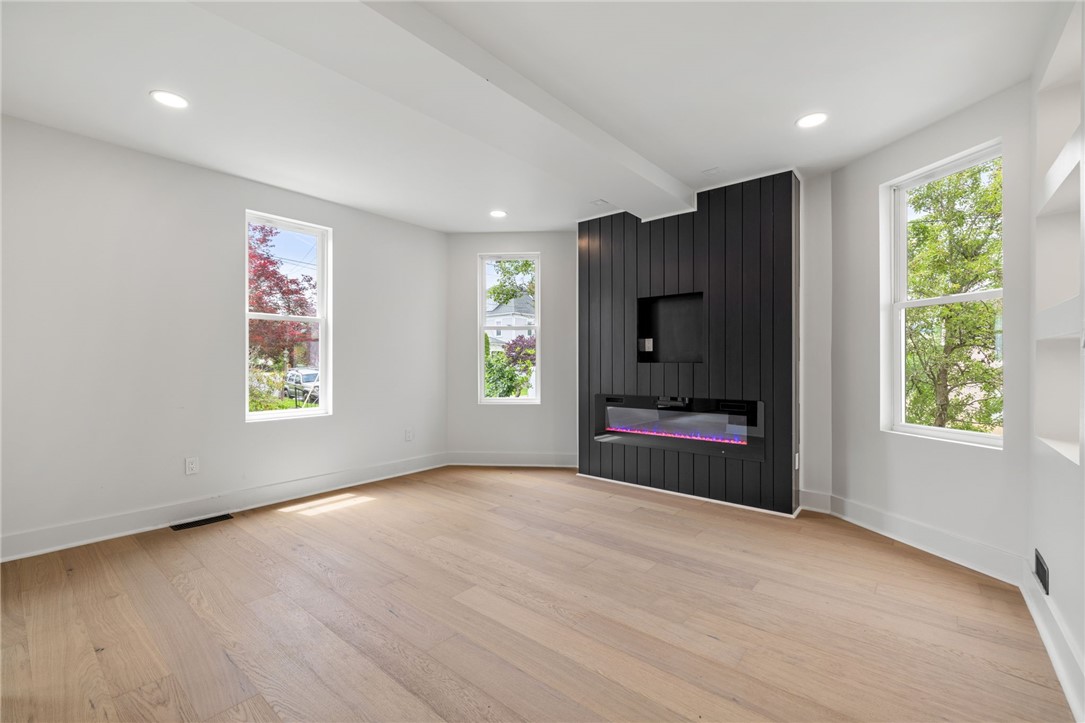 312 N Fairfield Street