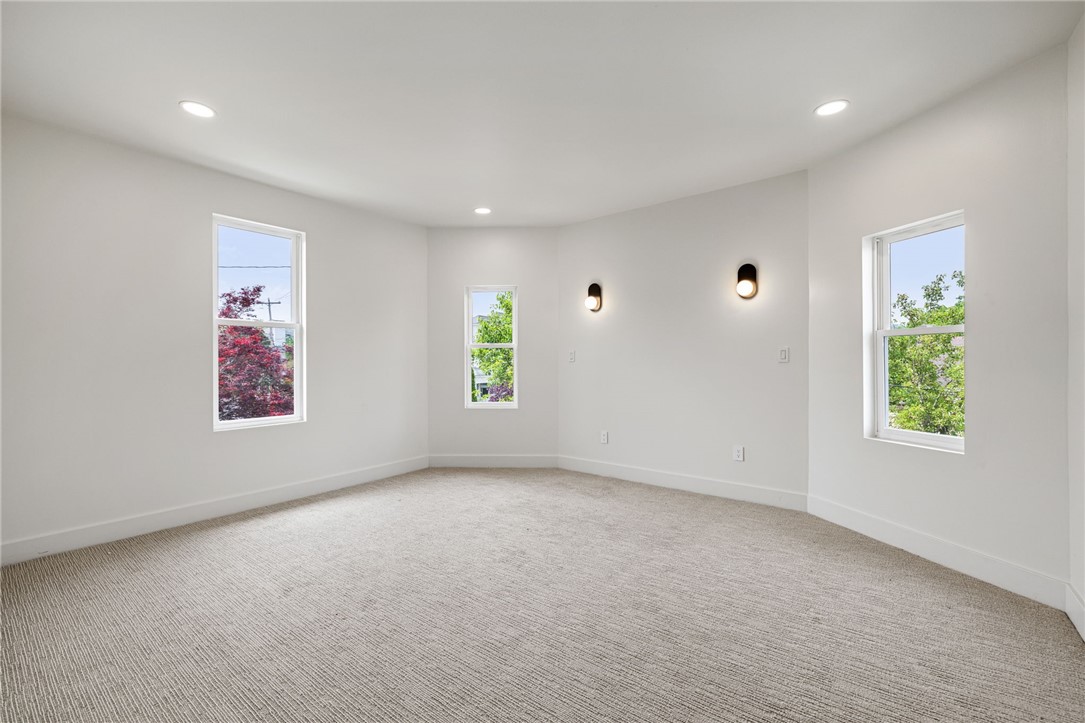 312 N Fairfield Street