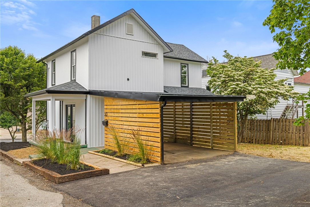 312 N Fairfield Street