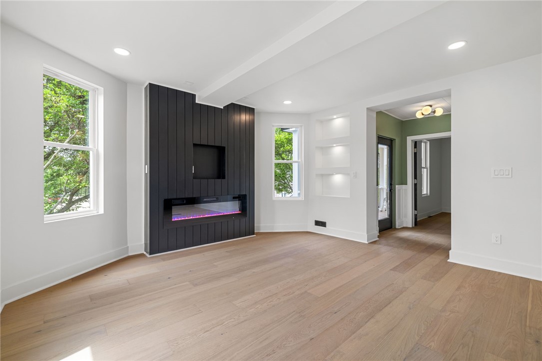 312 N Fairfield Street