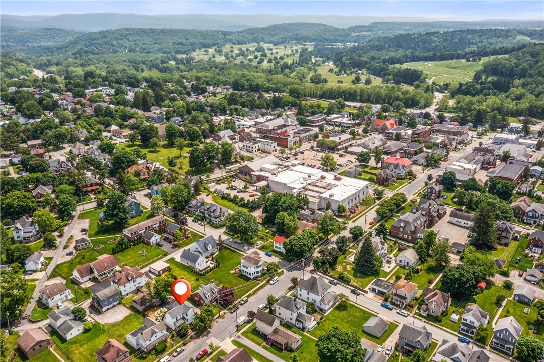 312 N Fairfield Street