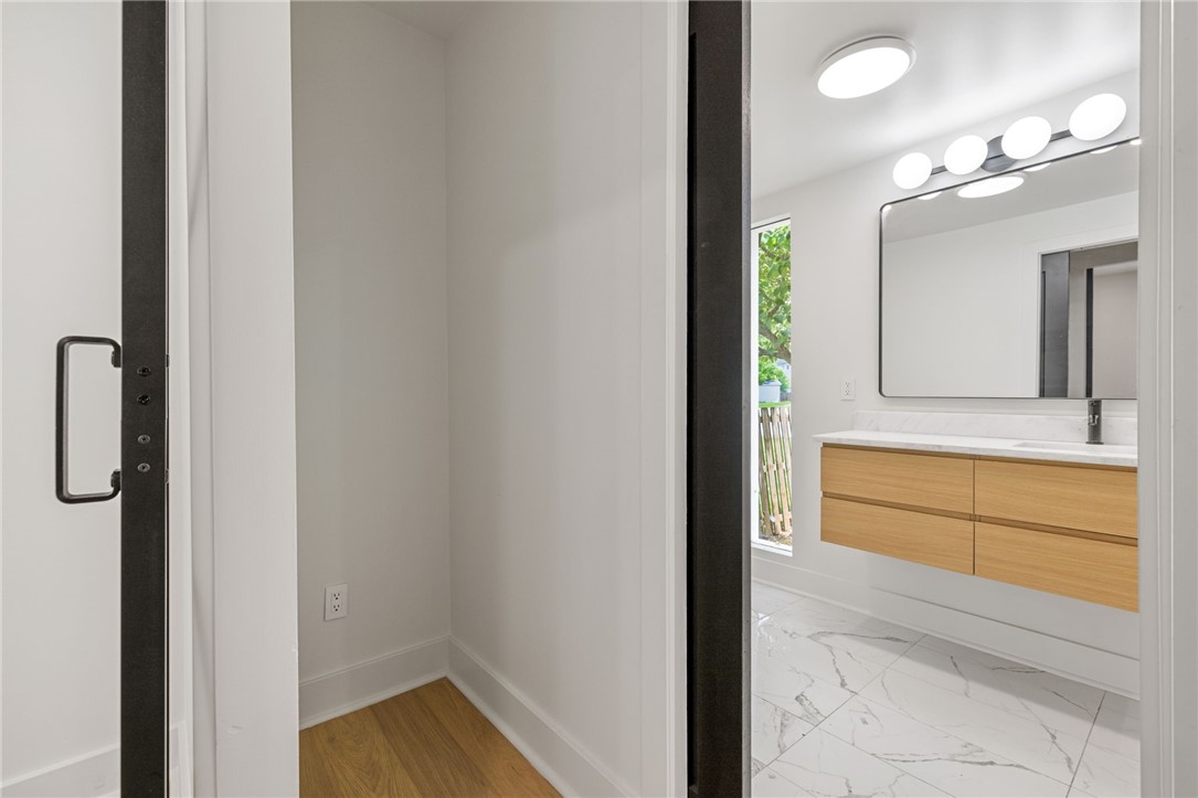 312 N Fairfield Street