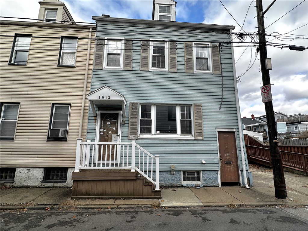 1913 Fox Way