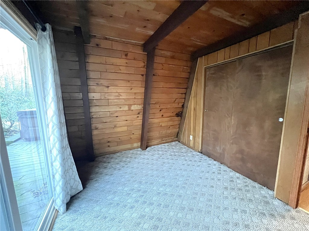340 W Laurel Lane