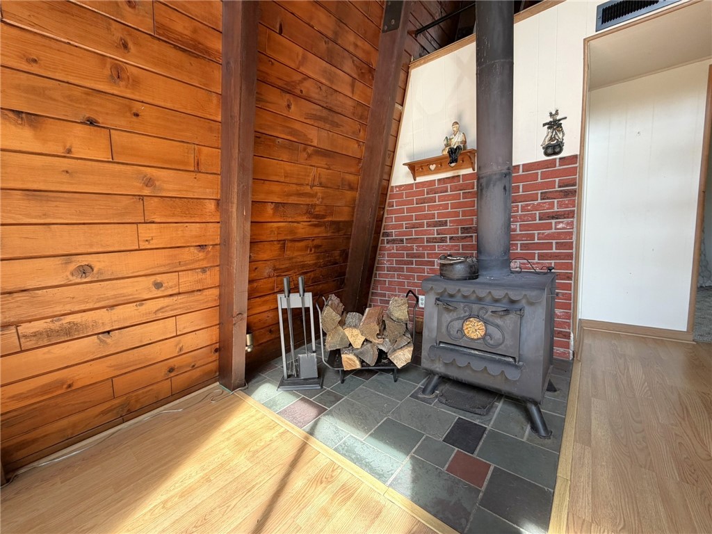 340 W Laurel Lane