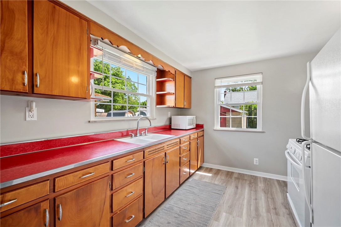 210 Margaret Ave
